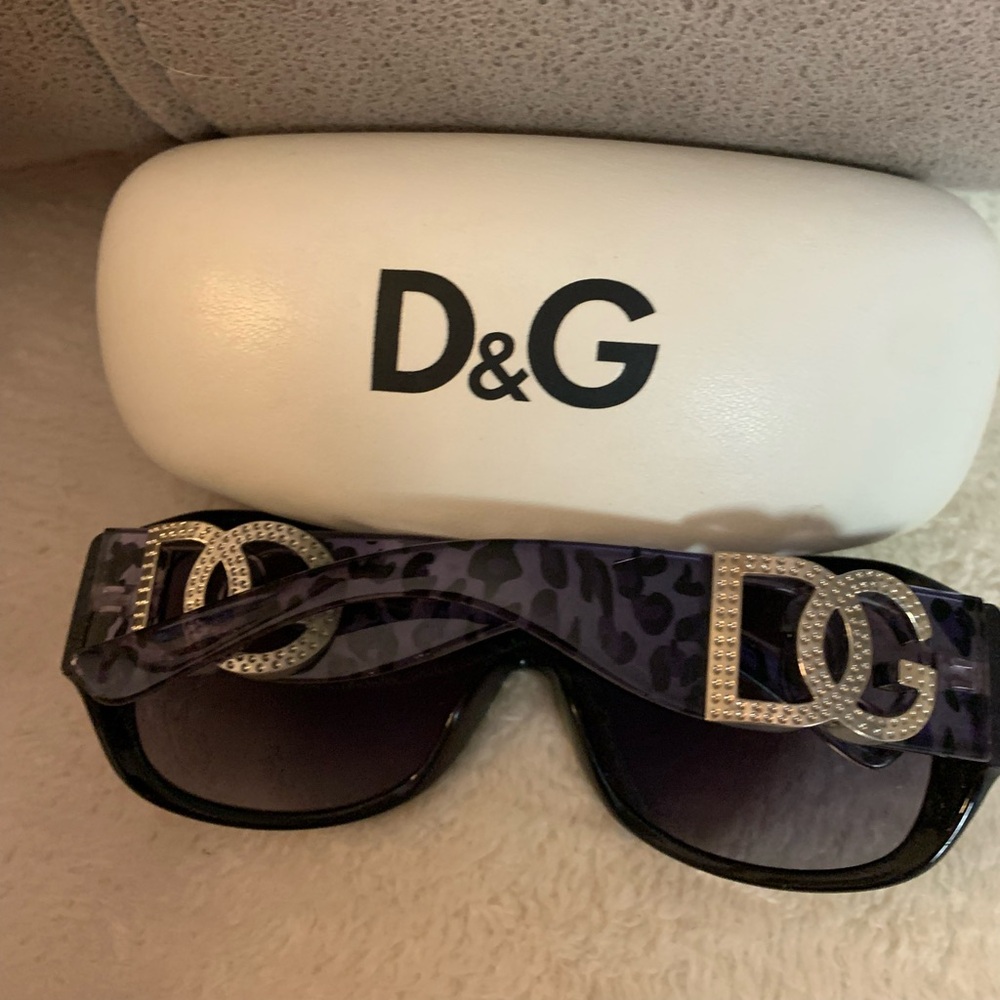 Leopard Print Sunglasses